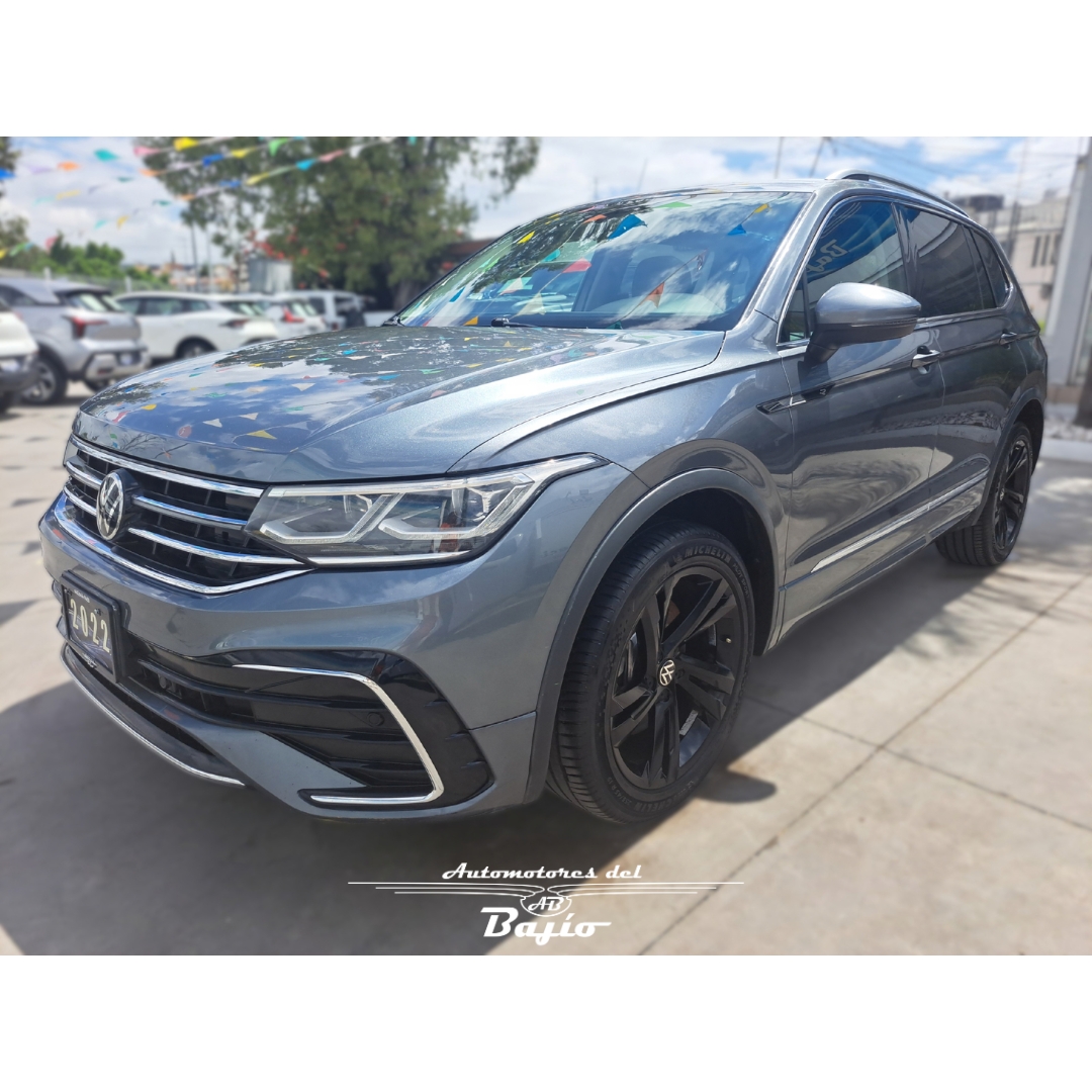 <a href='https://automotoresdelbajio.com.mx/autos/auto/3724'> VW <br> TIGUAN R-LINE</a>