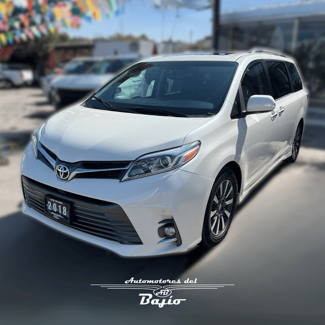 <a href='https://automotoresdelbajio.com.mx/autos/auto/3145'> TOYOTA <br> SIENNA LIMITED</a>