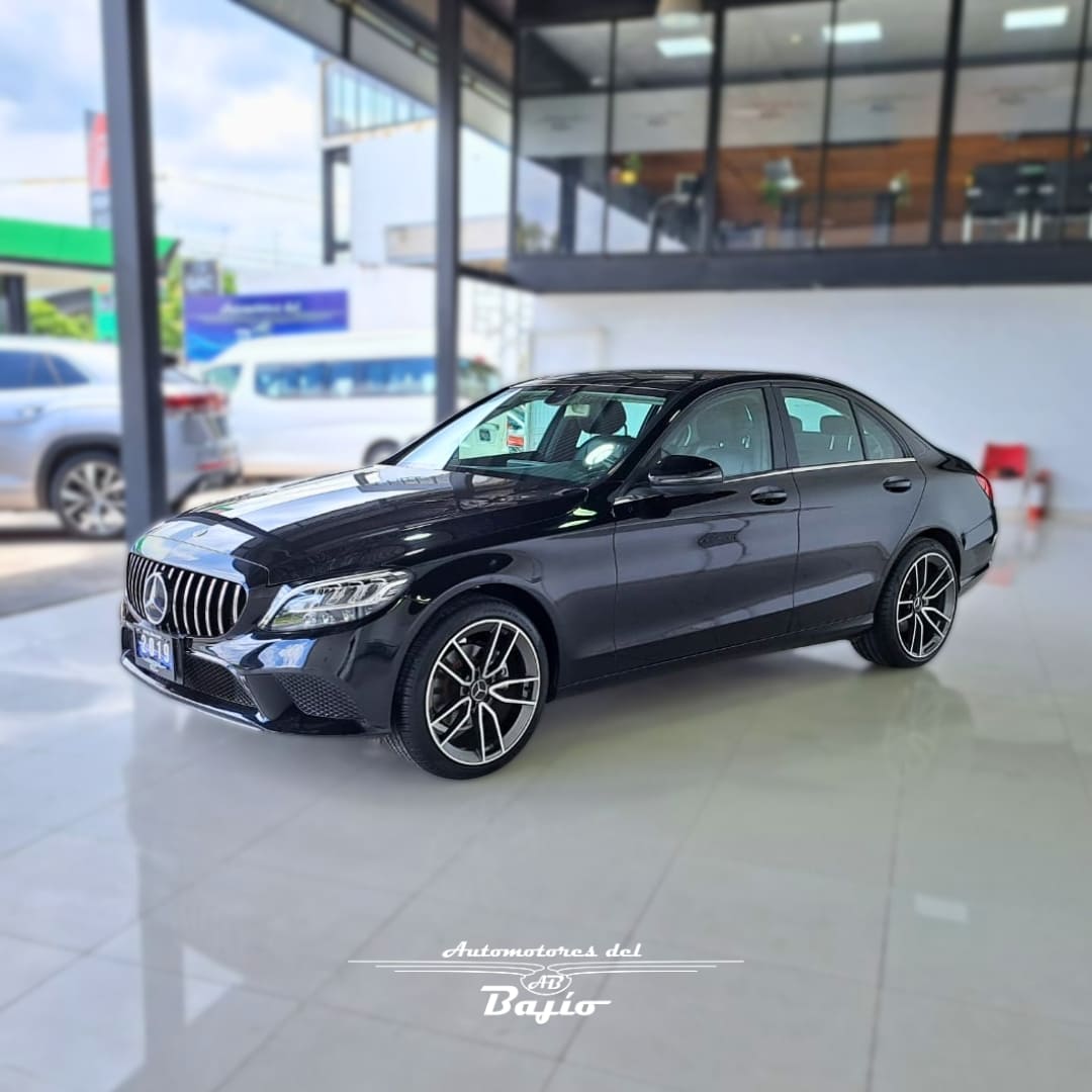 <a href='https://automotoresdelbajio.com.mx/autos/auto/3642'> MERCEDES BENZ <br> C200 Sport</a>