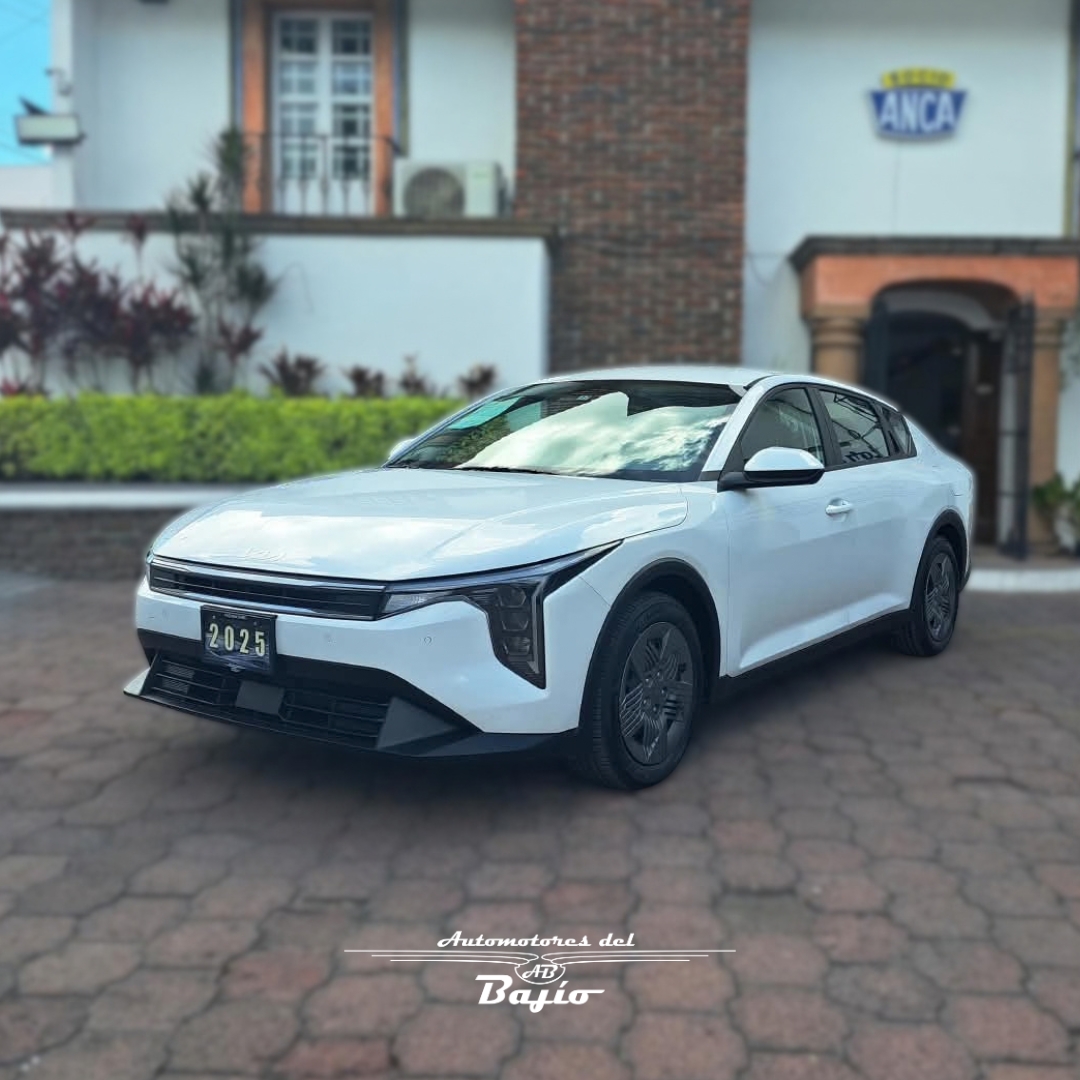 <a href='https://automotoresdelbajio.com.mx/autos/auto/3721'> KIA <br> K4 LX</a>